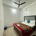 Madsquad Hostel Dorms & Rooms