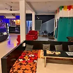 Madsquad Hostel Dorms & Rooms